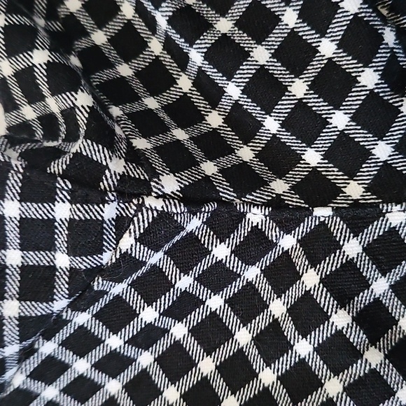 Old Navy Pixie Black and White Window Pane Check Pants - Picture 7 of 14